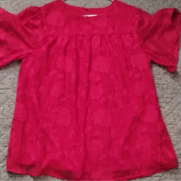 Elegant Red Floral Patterned Blouse - Picture 1 of 13